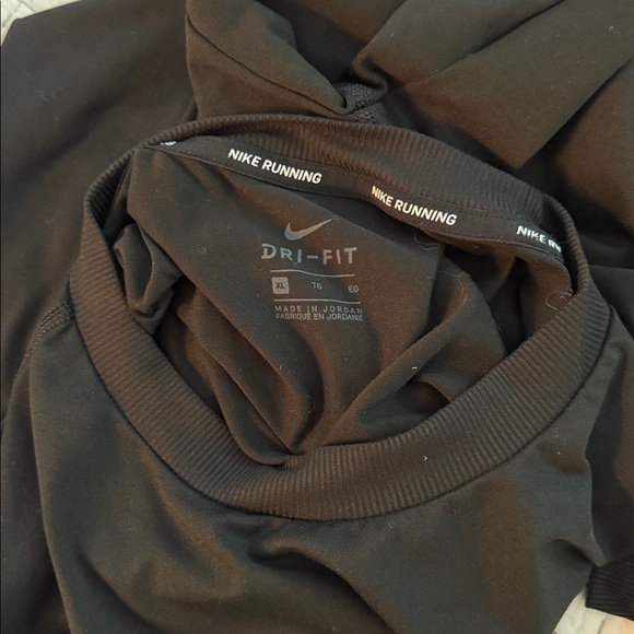 Nike Top - Picture 5 of 6